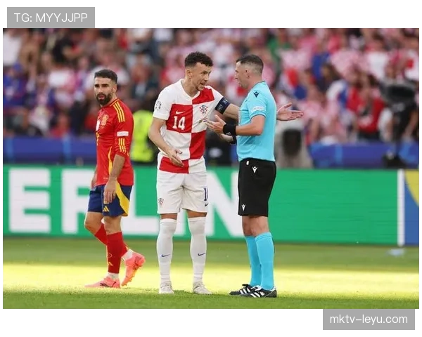 克罗地亚中场三叉戟闪耀赛场，助球队力克强敌迎状态回升