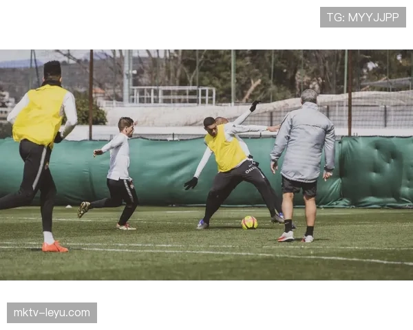 桑德兰红白军强势回暖,重塑荣耀之路引关注 桑德兰红白军强势回暖,重塑荣耀之路引关注