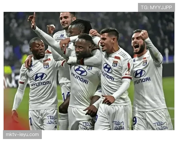 洛里昂阵型革新引爆战术热潮，新策略助推球队冲击联赛前列