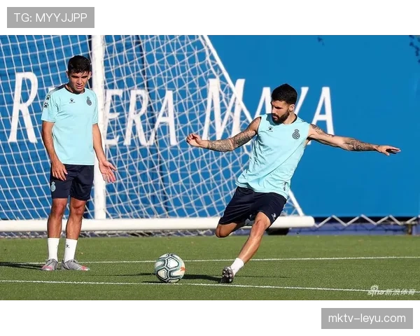 格拉纳达边路新星状态回暖，展现惊人速度助力球队冲击更高目标