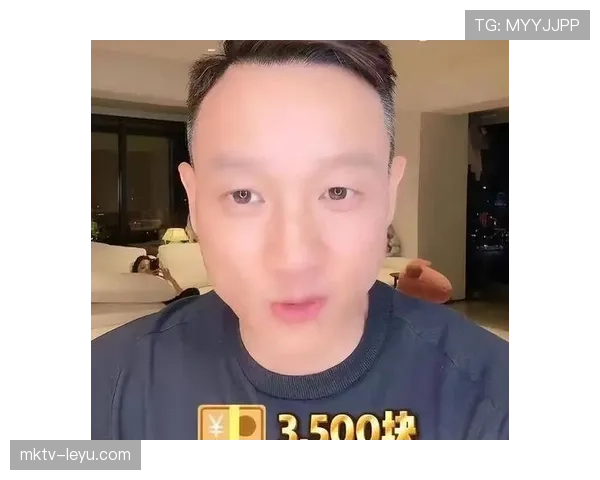 杨威拎菜那画面，冠军光环和塑料袋居然同框